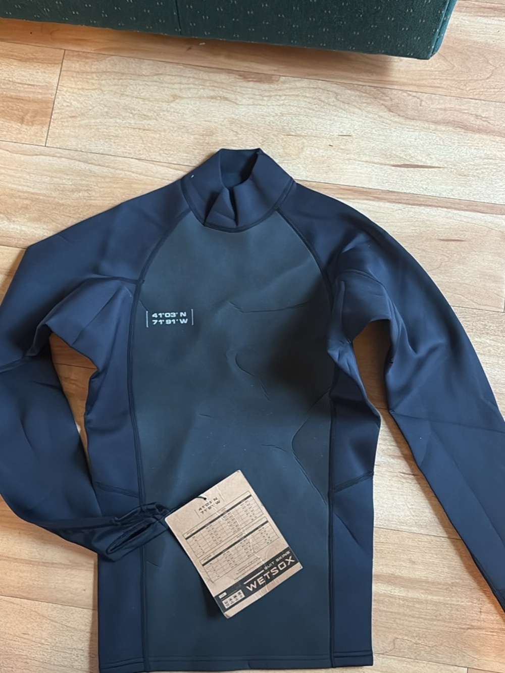 Men’s Black Long-Sleeve Swim Rash Guard